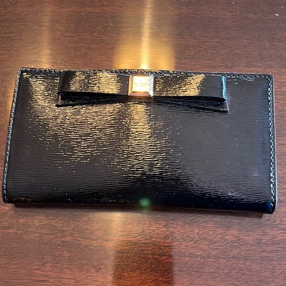 kate spade Handbags - NWT Kate Spade New York “Stacy” montfort park wallet